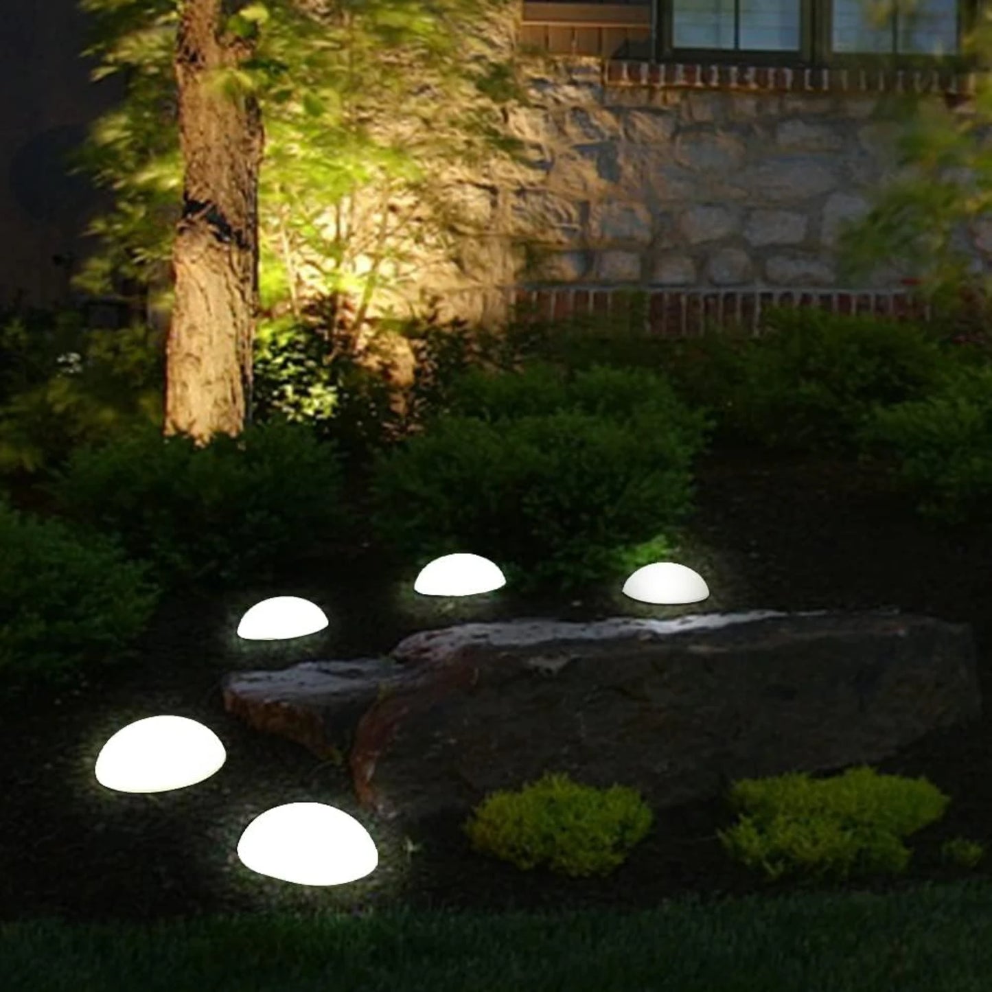 Elegant and Sturdy Outdoor Energy-saving Solar Garden Light with 5 Bright LED Light